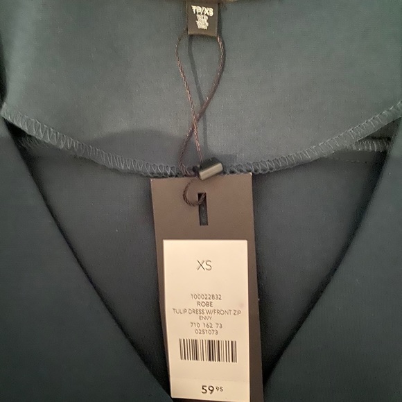 Long sleeve tulip dress - Picture 3 of 3